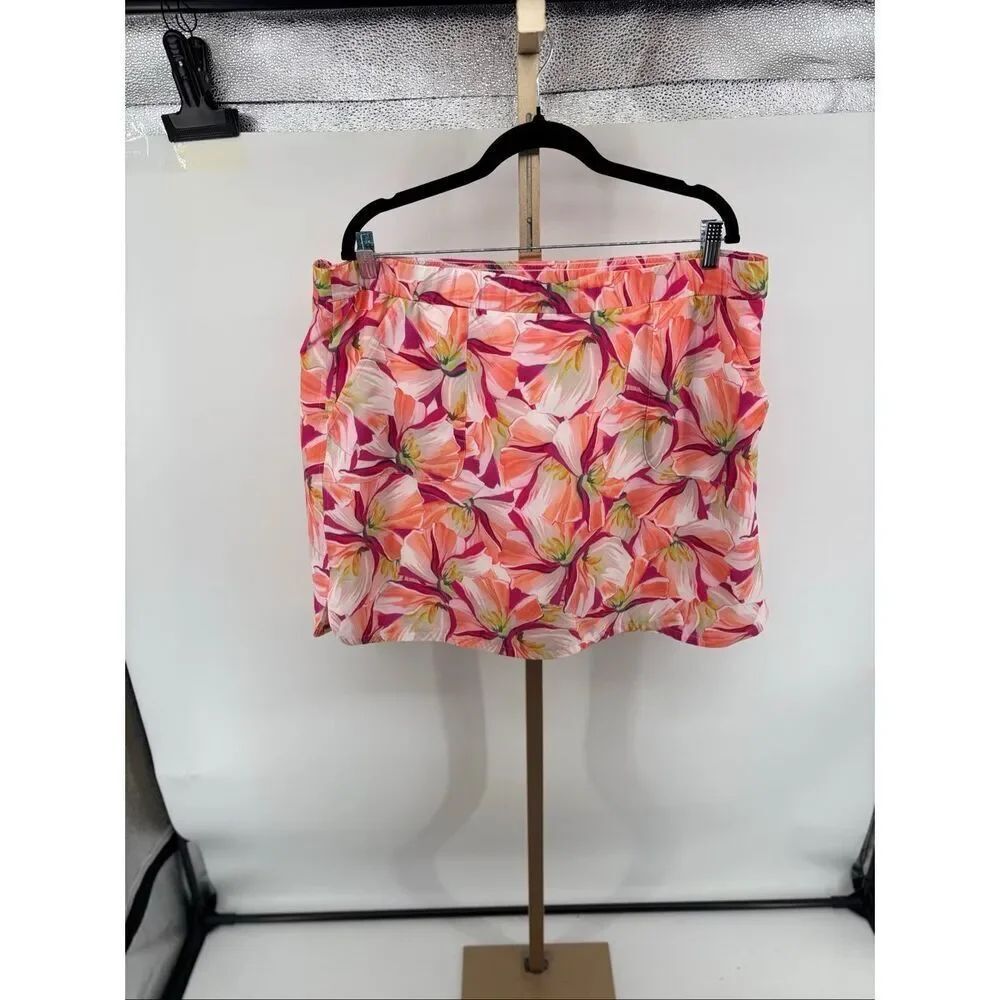 Chico’s Floral Print Skort Size 3 US 16 Orange Pink
